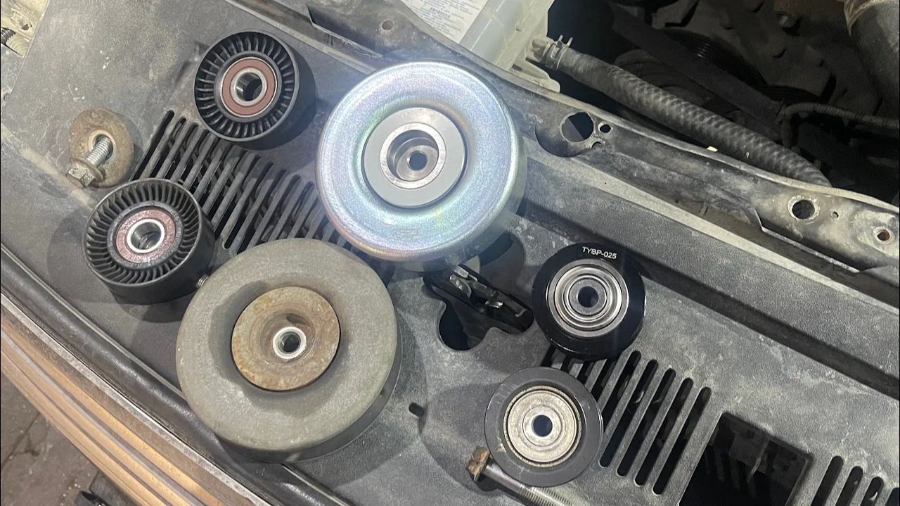Lexus ls460 Замена роликов приводного ремня и роликов