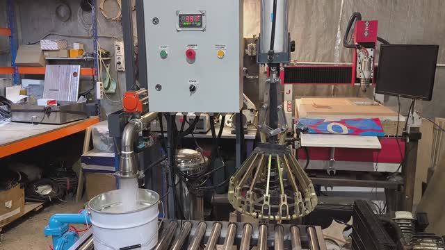 Линия Розлива И Укупорка Под Ведра " Корона "