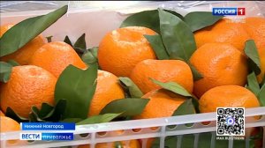 Ящики мандаринов вручили обладателям счастливых билетов