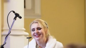 Ольга Терентьева и хор «Магнификат» исполняют «Ночь тиха над Палестиной». Дирижёр — Виктор Луценко