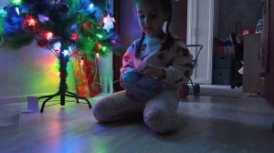 Распаковка новогоднего подарка.