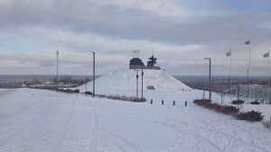 У памятника князю Игорю в Луганской республике