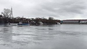 Кораблик в речке