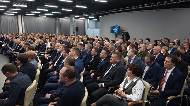 Володин поздравил саратовцев с наступающим Новым годом смотреть онлайн