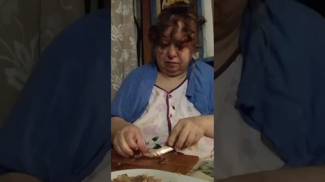 Готовлю салат и болтаю смотреть онлайн