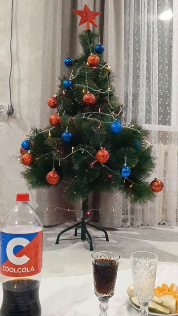 Поздравляю с Новым годом Подписчиков Зрителей Читателей и так за жизнь