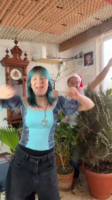 С Новым Годом! 🎄 смотреть онлайн