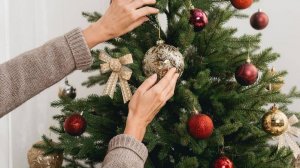 В.207 Нужно ли христианам праздновать Новый год и наряжать ёлку? Архив