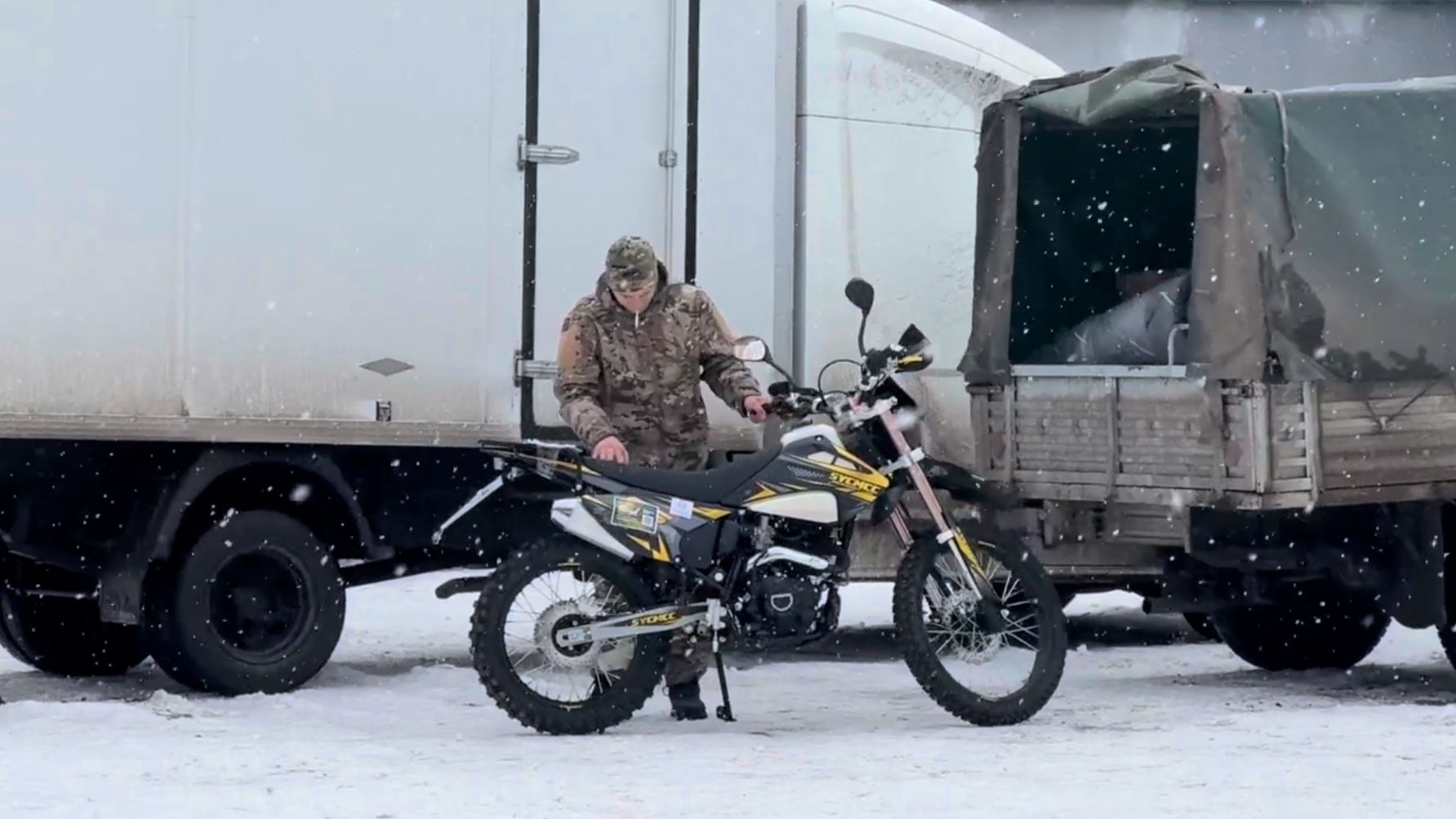 Руководитель Фонда “Zа-Правду» организовал совместно с Народным фронтом доставку гум. помощи смотреть онлайн