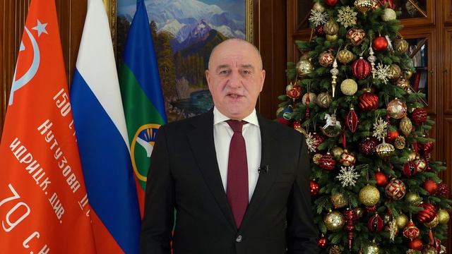 Новогоднее поздравление главы Карачаево-Черкесской Республики Рашида Бориспиевича Темрезова смотреть онлайн