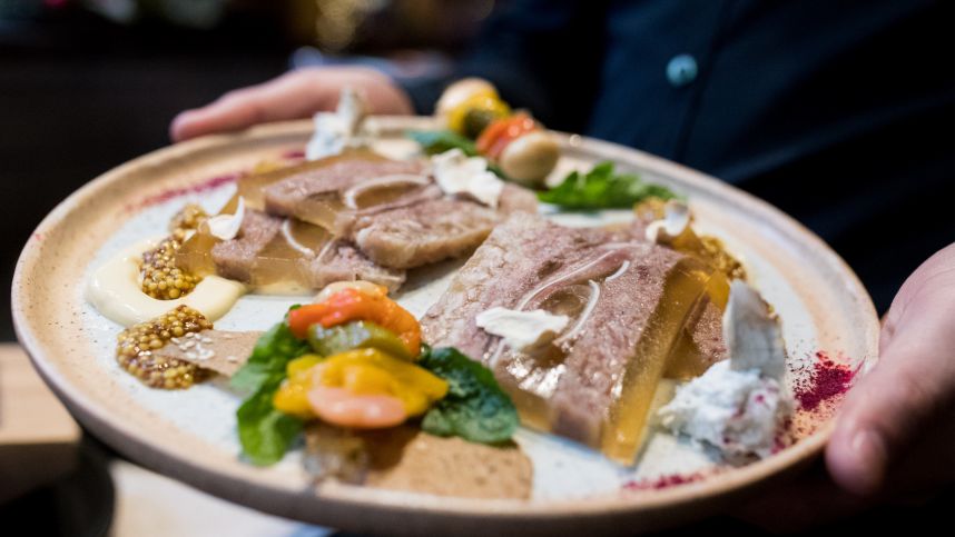 Стафилококк на праздничном столе: чем опасен магазинный холодец смотреть онлайн