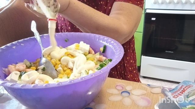 Готовлю салат с креветками и оливье. смотреть онлайн