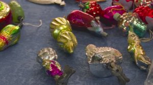 Зачем в Советском Союзе украшали ёлки огурцами