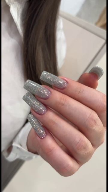 Сияющий маникюр смотреть онлайн