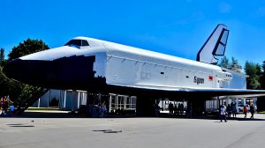 Космический корабль "Буран"на ВДНХ