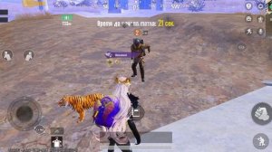 Раздал рандому лут в чате метро рояль пабг)