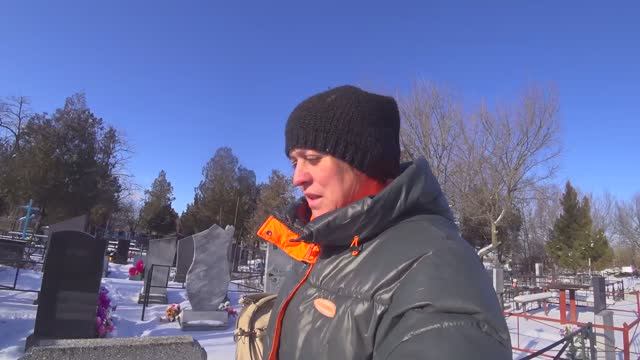 На КЛАДБИЩЕ Меня Встретила ОНА, И ПОДОШЛА КО МНЕ, СЛОВНО ЗНАЛА МЕНЯ. смотреть онлайн