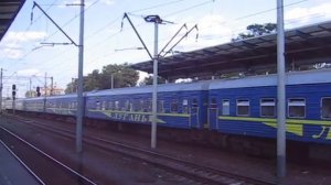 2011 год. Киев. Дарница. Поезд Киев-Луганск под ЧС4.
