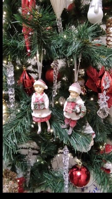 Ёлочка зажгись!!! Моя ёлочка поздравляет вас с новым годом!!! смотреть онлайн