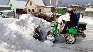 Новогодний снежок ). С Наступающим Друзья !