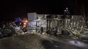 Шесть человек пострадали, один погиб в ДТП с 3 фурами и легковушкой под Омском