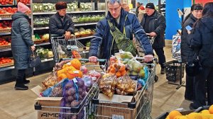 МАРИУПОЛЬ Что ОНИ Делают? Разгребают ВЕСЬ ТОВАР!🍰🐷Восстановление и Жизнь СЕГОДНЯ