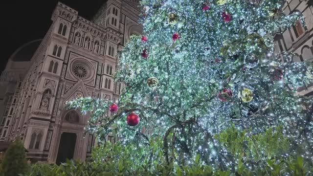 РОЖДЕСТВЕНСКАЯ ФЛОРЕНЦИЯ. ПРОГУЛКА ПО ВЕЧЕРНЕМУ ПРЕКРАСНОМУ ГОРОДУ смотреть онлайн