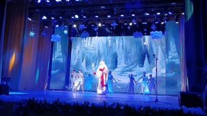 Влог уходящего 2025. Болталка, ёлка, результаты в вязании. Поздравляю лицом в кадре 🙂🎄❄️