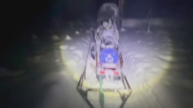 ЭВАКУАЦИЯ НОРДИК 300// ДОБЫЛ ОДНОГО СОБОЛЬКА// ПРОВЕРКА КАПКАНОВ// С НОВЫМ ГОДОМ// ВЫПУСК 21 смотреть онлайн