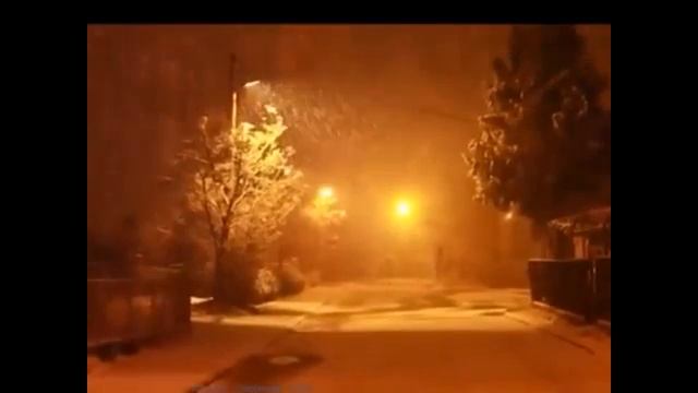 СНЕГ КРУЖИТСЯ смотреть онлайн