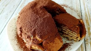 Торт без выпечки из печенья наскоро с черносливом и сметаной!