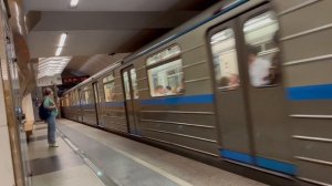 Отправление поезда 81—717.6 со ст. Среднский бульвар