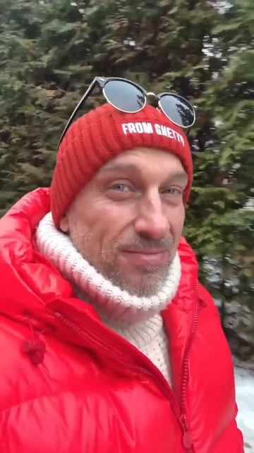 Дмитрий Нагиев с пёселем поздравляет с новым 2026 годом! (Новогоднее поздравление) смотреть онлайн