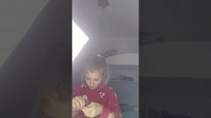 делаю свой первый самодельный попрыгунчик, который светится👍☺️