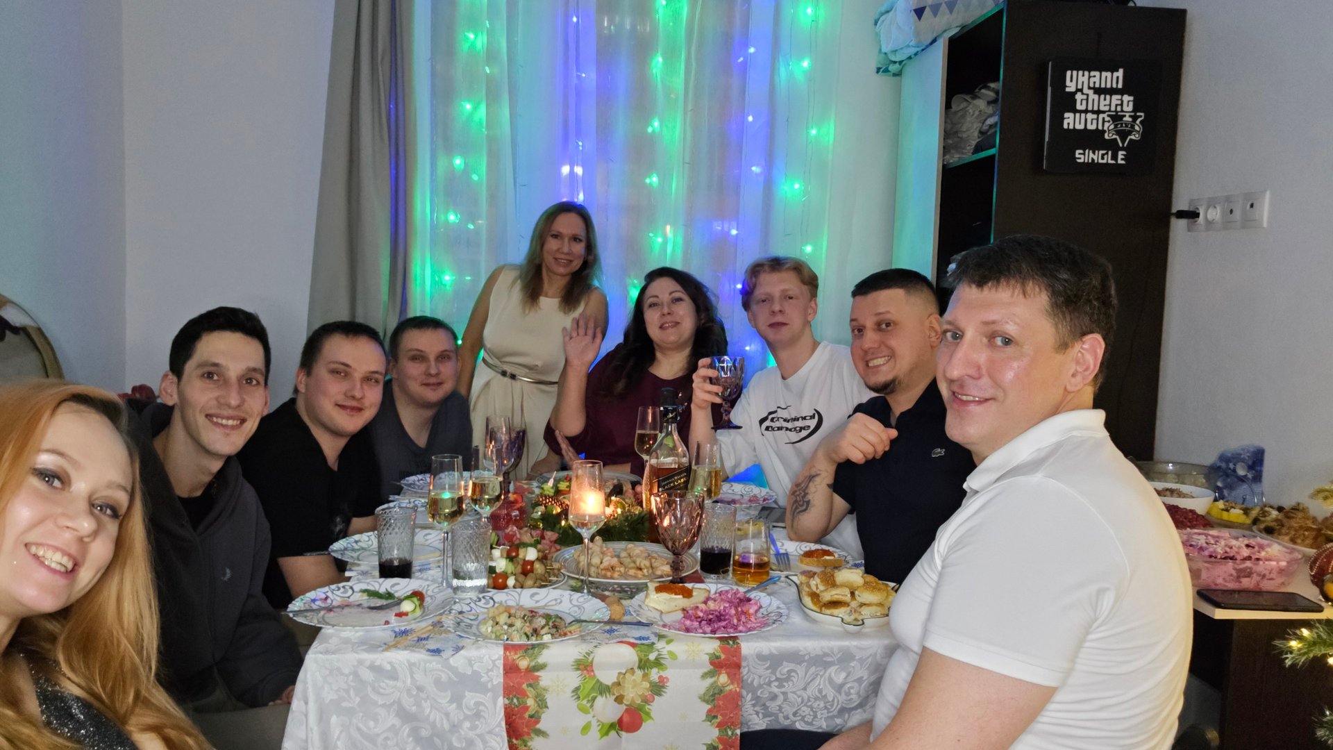 01-01-2026 Отмечает Новый 2026 год по семейному!!! смотреть онлайн