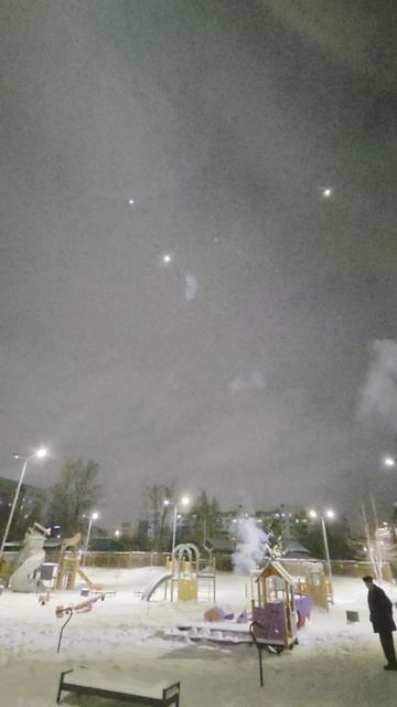 Казани Улица Ломжинская Азино-2 В Городе Салют Фейерверк Новый Год 2026 смотреть онлайн