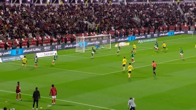 Криштиану Роналду 957 гол , рикошет от спины .