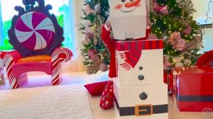 Настя открывает рождественский адвент-календарь [get.gt]