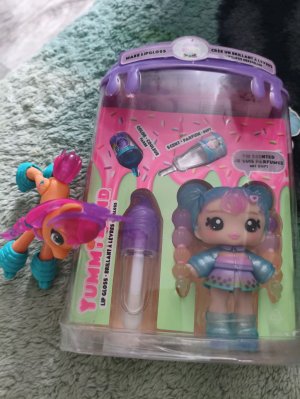 прибираемся на столе и делаем поделку.