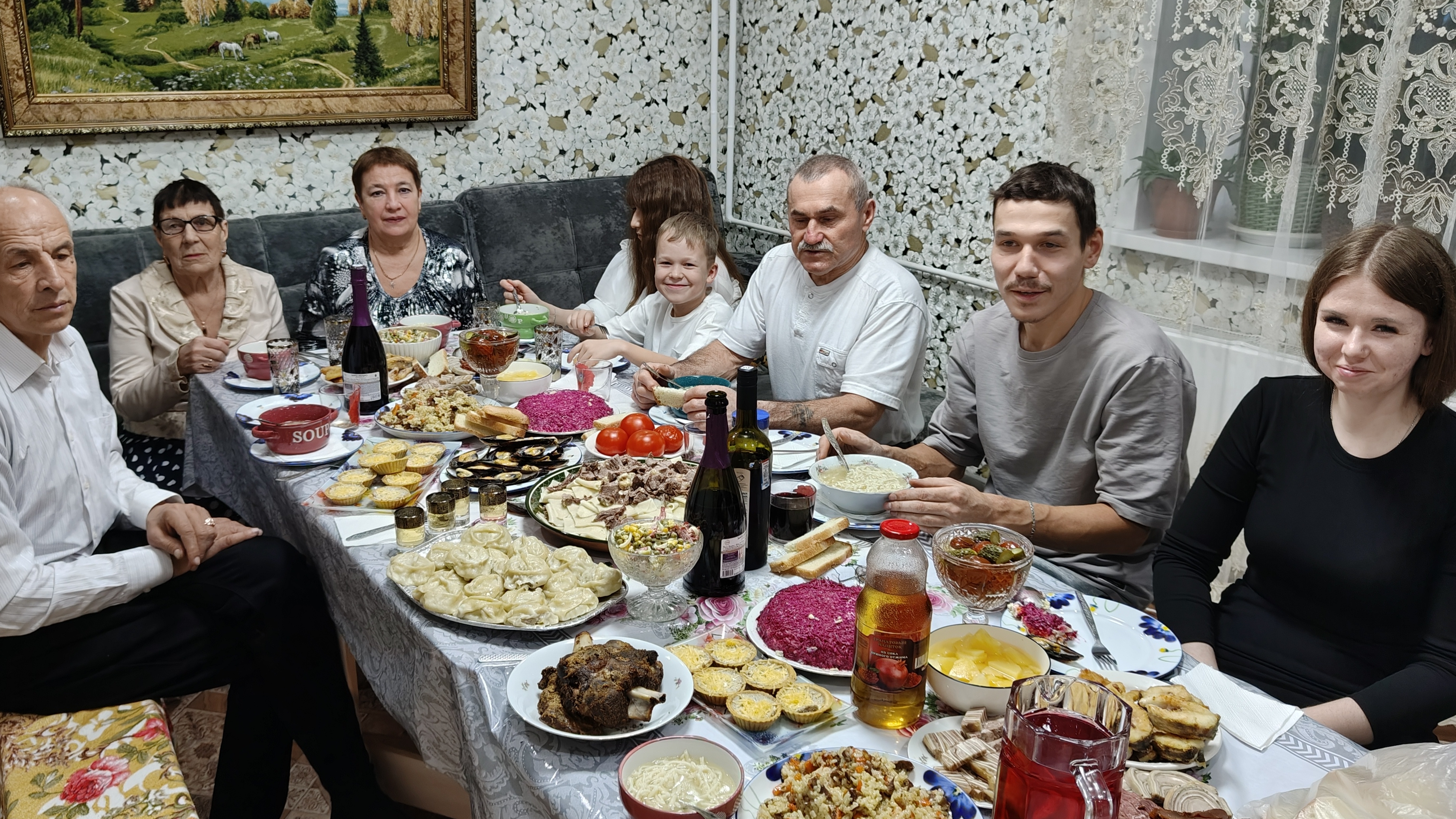 Жизнь в деревне 🏡// вкуснятина от внука //Жду гостей 🥰🤗🎊 смотреть онлайн