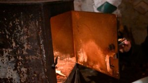 Двое подростков погибли, растапливая в доме печь после новогодней вечеринки