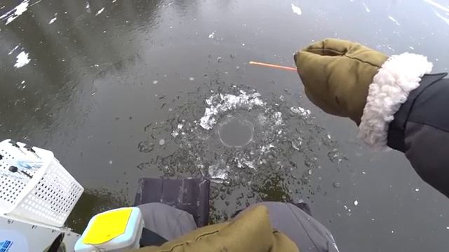 РЫБАЛКА на ЖЕРЛИЦЫ!!! В ПОИСКАХ ТРОФЕЙНОЙ ЩУКИ!! НАШ ПЕРВЫЙ ЛЕД 2025_2026, в БЕЛАРУСИ!!! смотреть онлайн