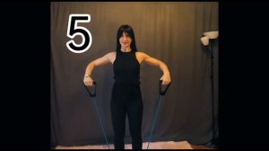 Тренировка с эспандером