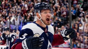 Хет-трик Ничушкина помог "Колорадо" разгромить "Сент-Луис"