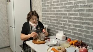 Одна дома в новый год ...))