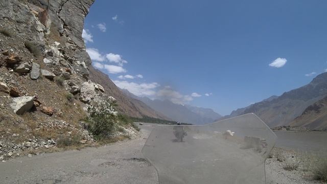 Река Пянж и ровная дорога смотреть онлайн