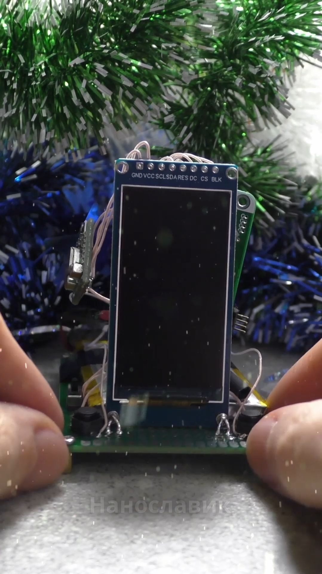 Электронная ёлка от нейросети DIY