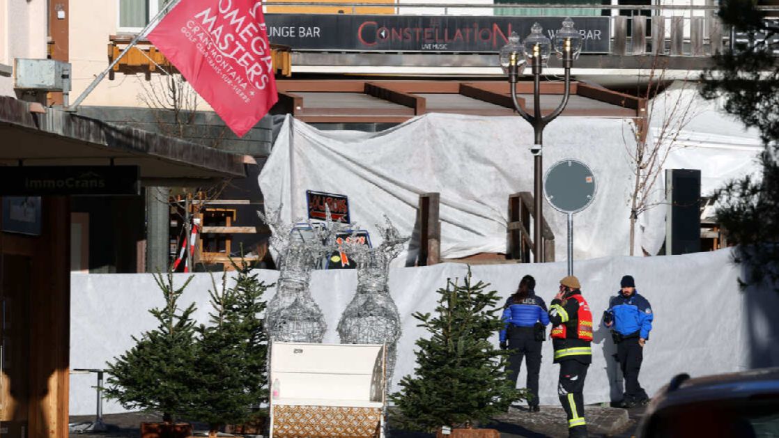Жертвы пожара в баре в Швейцарии были заблокированы в подвальном зале смотреть онлайн