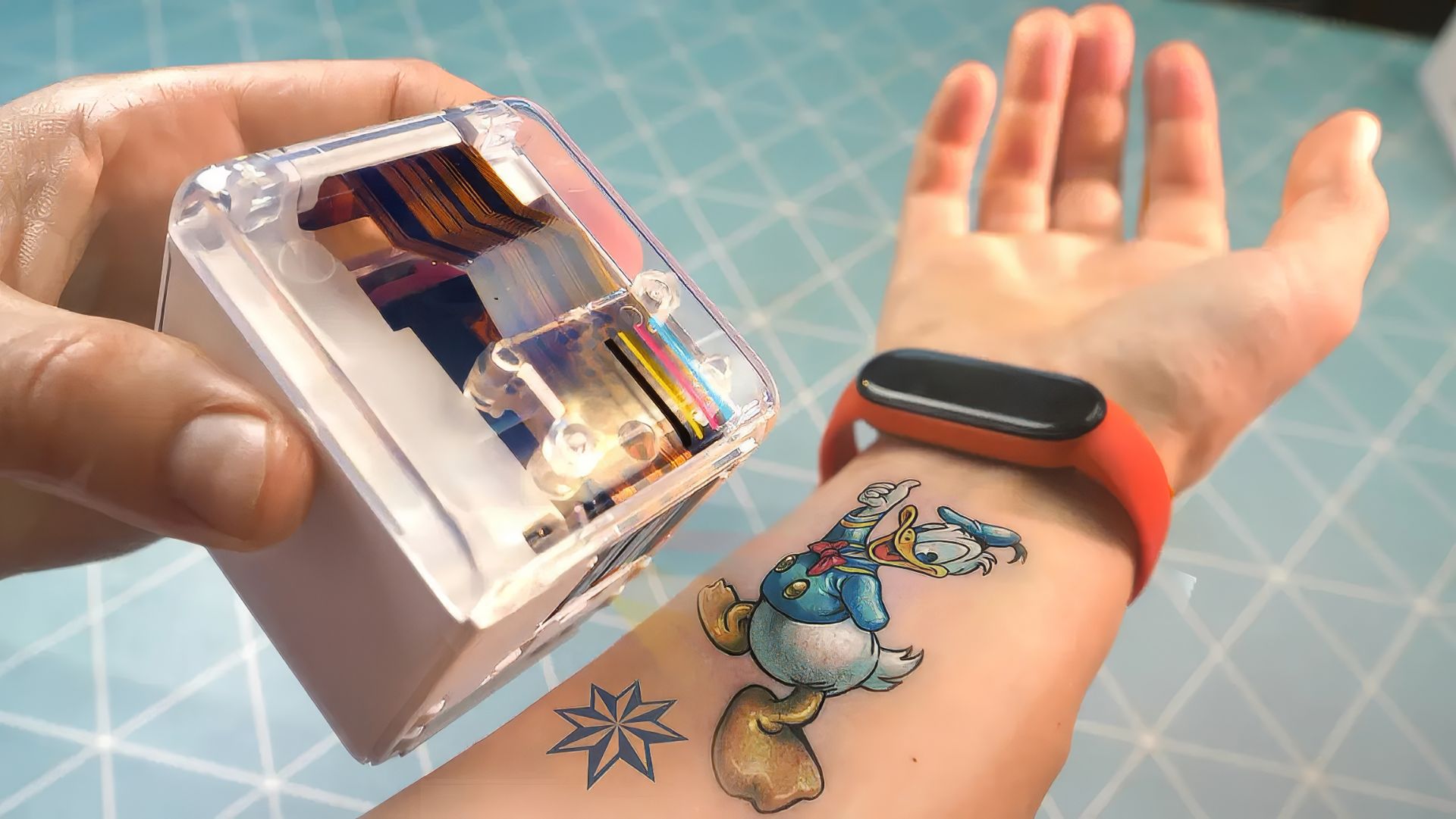 ПРИНТЕР ПЕЧАТАЮЩИЙ НА КОЖЕ! смотреть онлайн