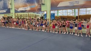 Без зимнего волшебника никуда: состоялся турнир по прыжкам на батуте на призы Деда Мороза